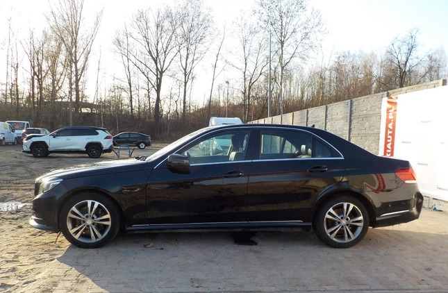 Mercedes-Benz Klasa E cena 25900 przebieg: 305787, rok produkcji 2015 z Łochów małe 667